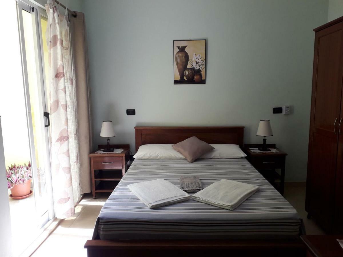 Residencial La Marea B&B Tarrafal Таррафал Экстерьер фото